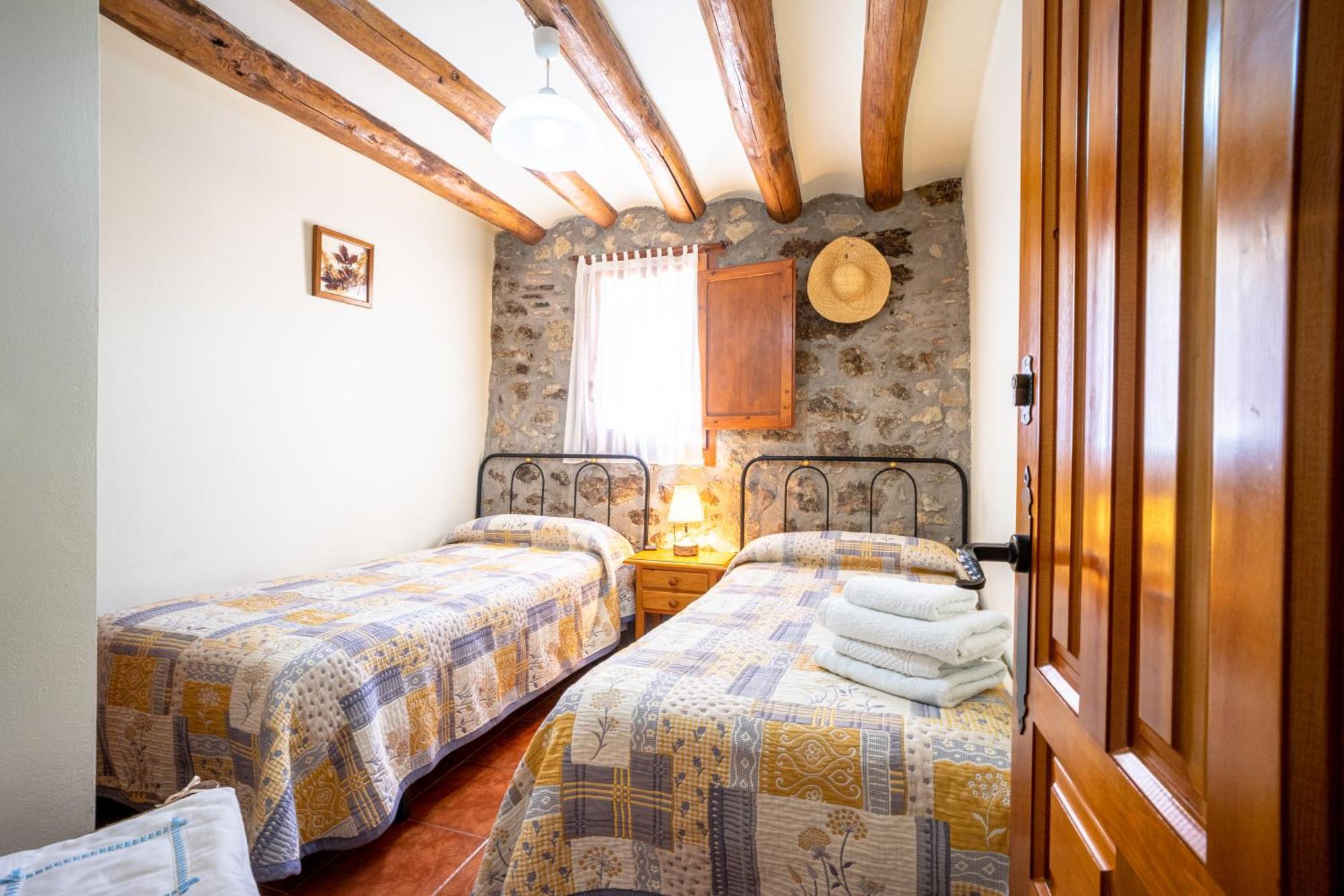 Casa Enduella Guest House Morella Bagian luar foto